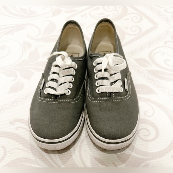 Vans Unisex's Authentic LO PRO Sneakers 4 Men US / 5.5 Women US (Pewter/White) - Picture 2 of 9